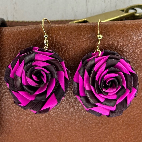 Pinwheel Palm Leaf Rose Earrings - Picture 2 of 6